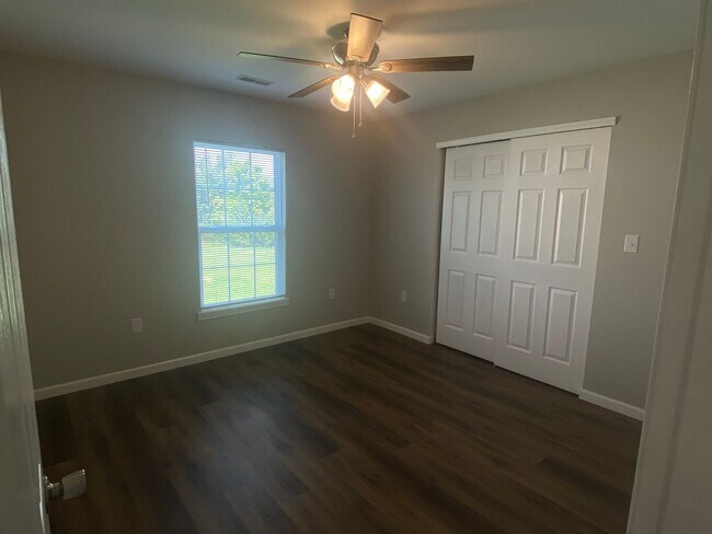 Foto del edificio - 2-Bed 2-Bath House in Farmington