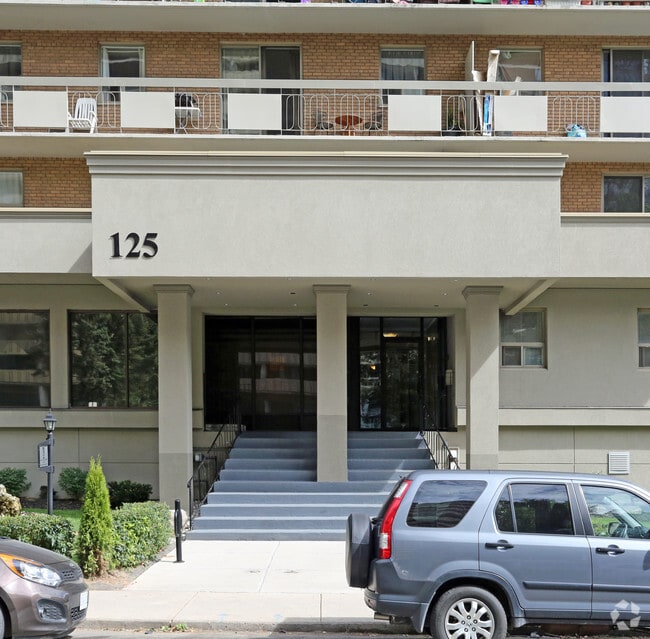 Building Photo - Forest Ave Apartments