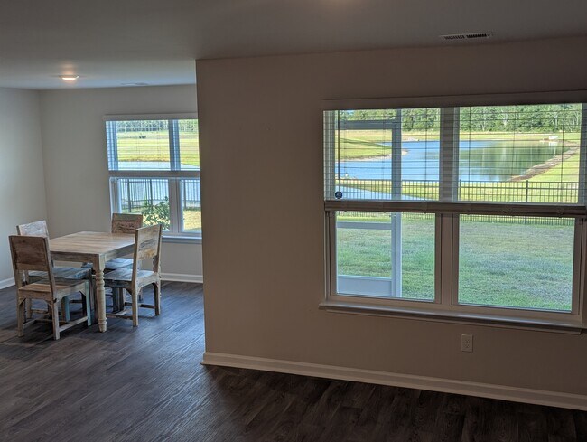 Foto del edificio - 4521 East Coast Ln