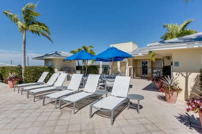 Building Photo - 235 NE 1st St