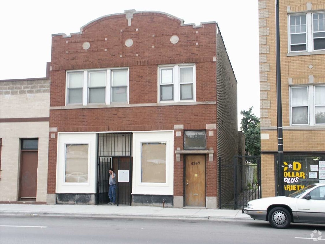 Primary Photo - 4245 W Division St