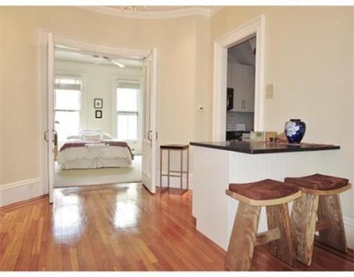 Building Photo - 103 Appleton St