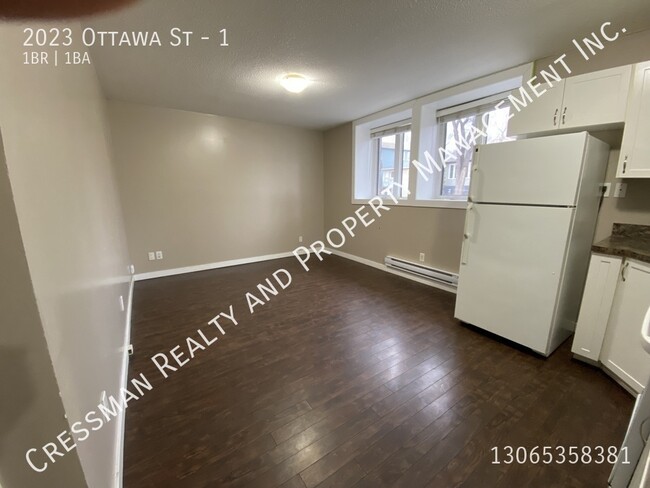 Building Photo - 1 Bedroom Apartment located Downtown Regina