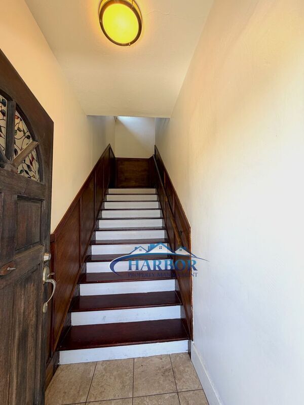 Foto del edificio - 362 W 10th St