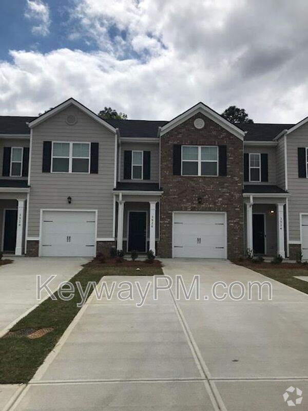 Building Photo - 3526 Firestone Dr