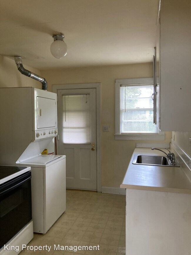 Building Photo - 2 br, 1 bath House - 1715 Leighton #3
