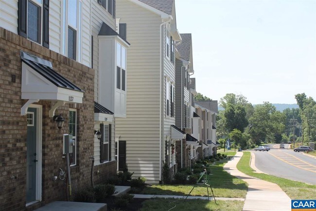 Foto del edificio - 1135 Sunset Ave Ext