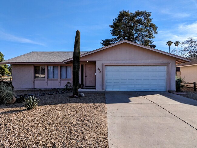 Building Photo - 523 E Orion St