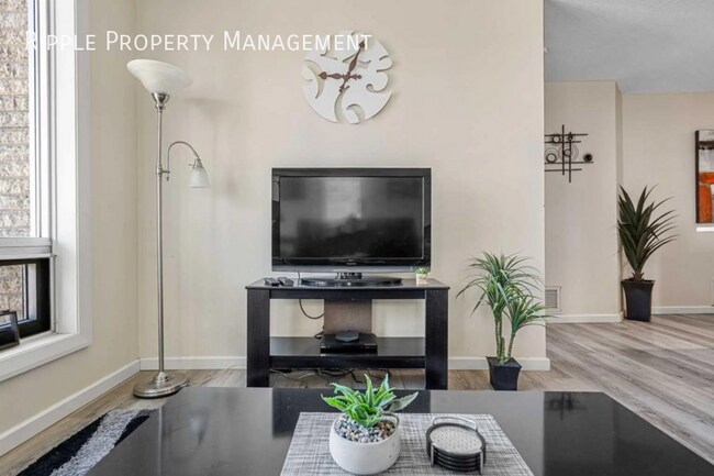 Building Photo - Modern 2 Beds, 2 Baths Apartment/Condo | 1...