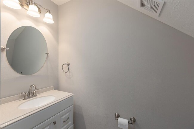Foto del edificio - 6815 Kingwood Glen Dr