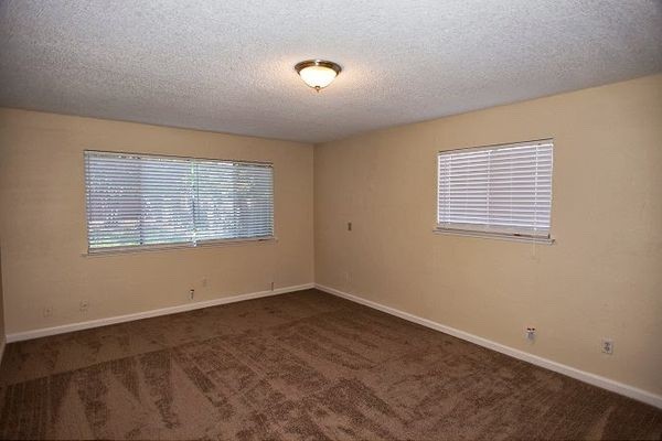 Building Photo - 4817 Parker Ave
