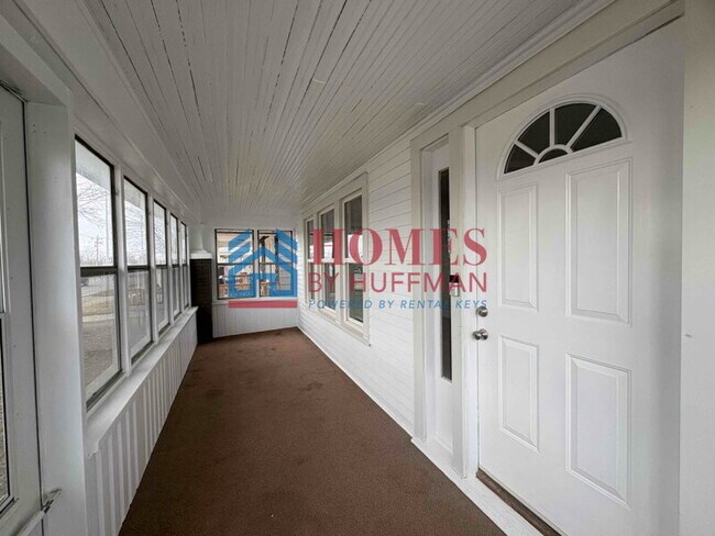 Building Photo - Two Bedroom House | Move in Ready