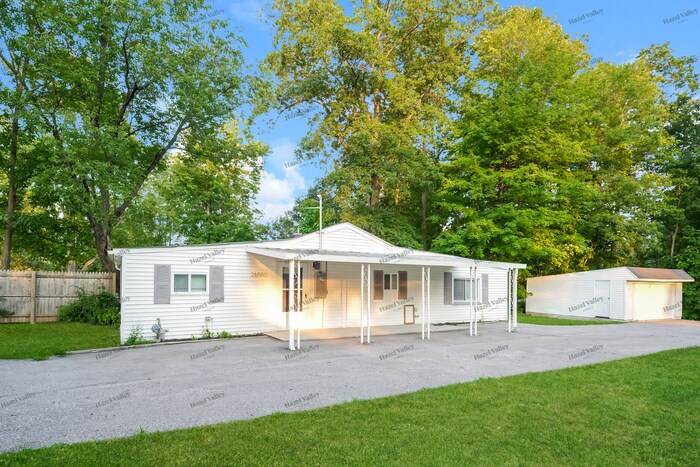 Foto principal - 26560 Cannon Rd