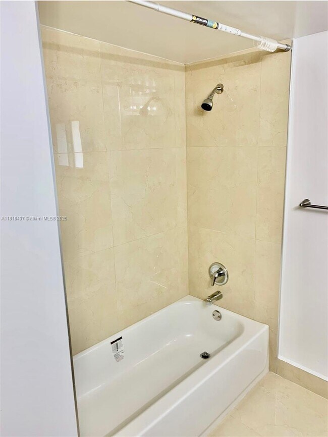 Foto del edificio - 8260 SW 27th Terrace