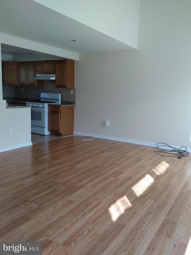 Building Photo - 5485 Harpers Farm Rd