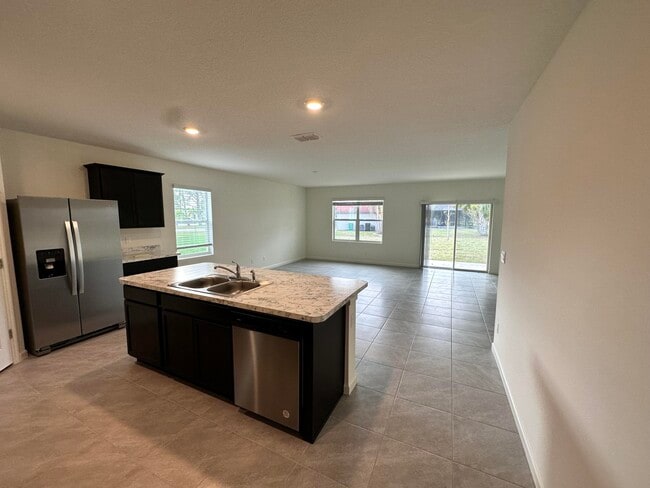 Building Photo - 311 SW Aero Cir