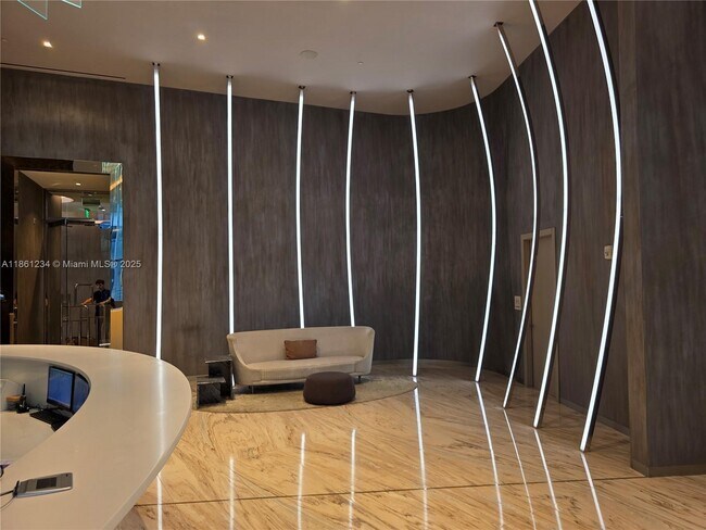 Building Photo - 1000 Brickell Plaza
