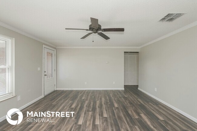 Foto del edificio - 7829 Glencoe Dr
