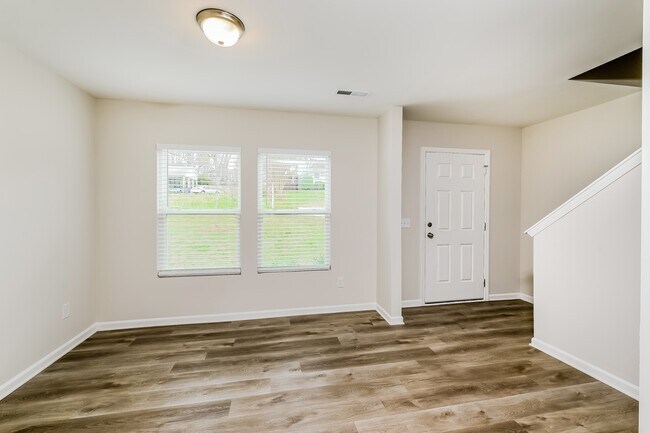 Foto del edificio - 4360 Shadi Green Ln