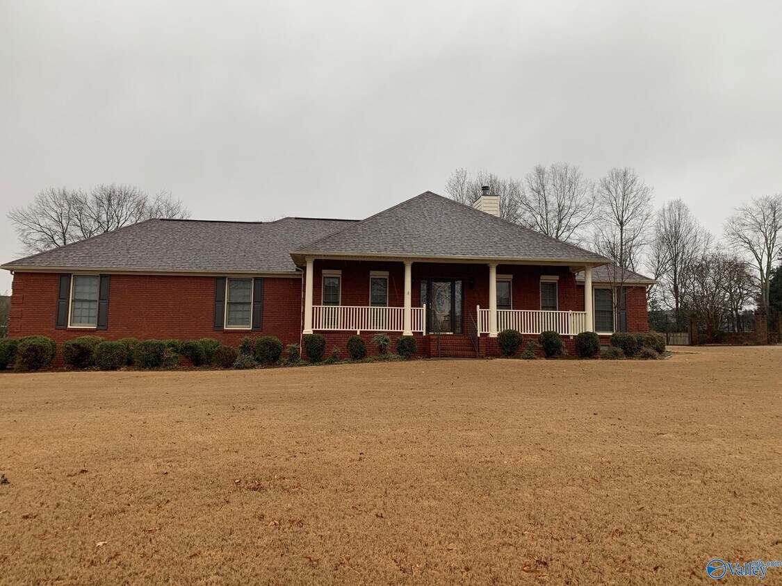 22240 Choctaw Ln, Athens, AL 35613 House Rental in Athens, AL