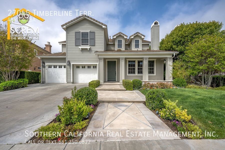 Foto principal - Stunning Four Bedroom Pool Home with Views...