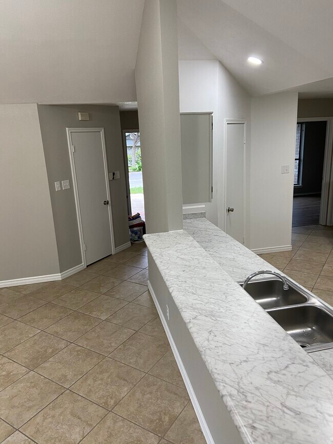 Building Photo - 6130 Crab Orchard