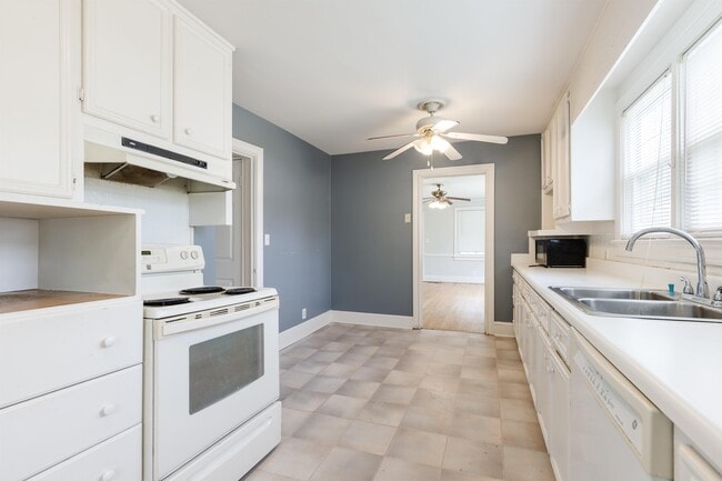 Photo - 119 Merrilat Ave House