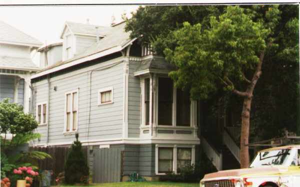 Building Photo - 1605 Lincoln Ave