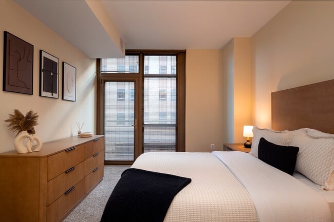 Building Photo - Flats 130 at Constitution Square