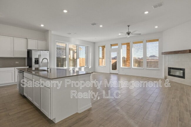 Foto del edificio - 233 Cherryvale Ln