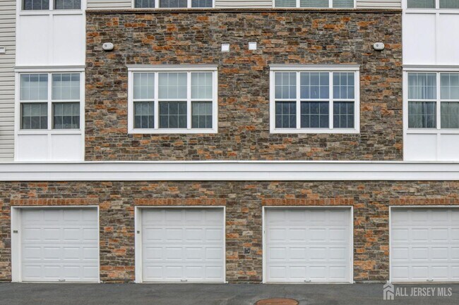 Foto del edificio - 722 Lorhan Dr