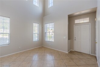 Building Photo - 10517 Jeremy Ridge Ave