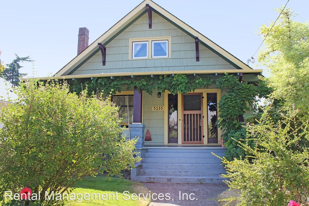 Foto principal - 3 br, 2 bath House - 5135 NE 24th Ave