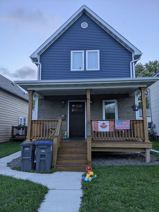 Building Photo - 517 N 61st Ave W