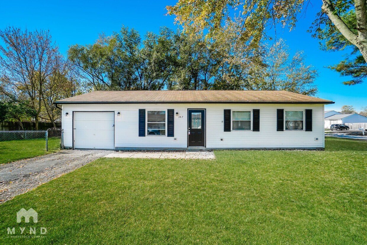 Primary Photo - 347 Lichen Ln