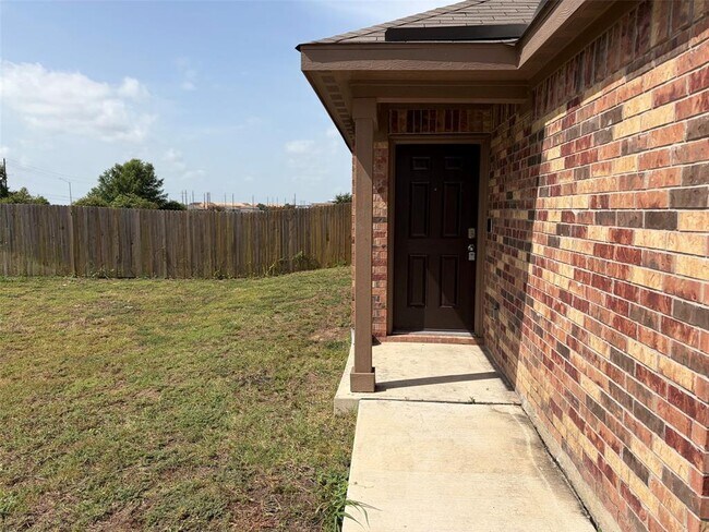 Building Photo - 14213 Prairie Sod Ln