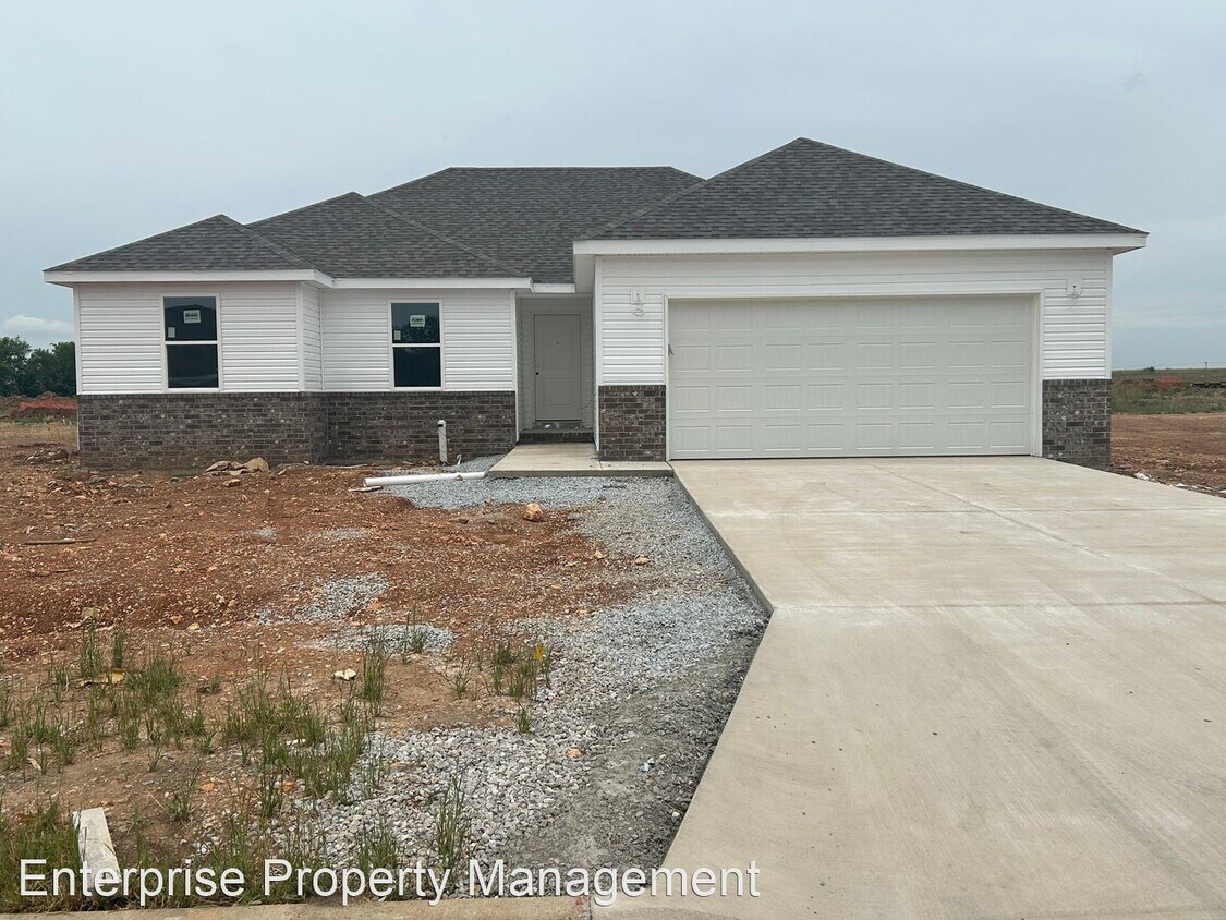 4 br, 2 bath House 799 W Cherokee Way House Rental in Republic, MO