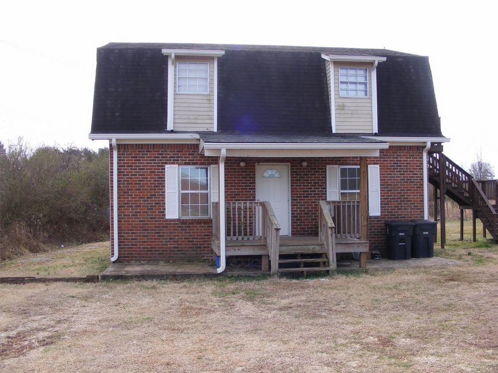 Foto principal - 514 Rocky Mount Road Apt A