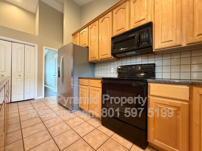 Photo - 961 Golden Pheasant Drive House