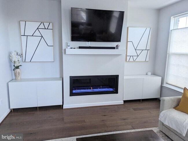 Foto del edificio - 613 Leigh Wy.