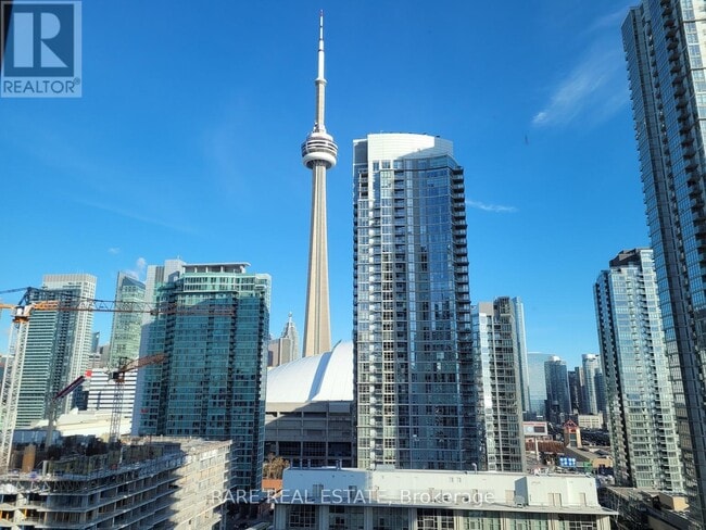 Building Photo - 15 Fort York Blvd