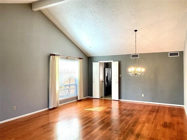 Foto del edificio - 2551 Coopers Post Ln