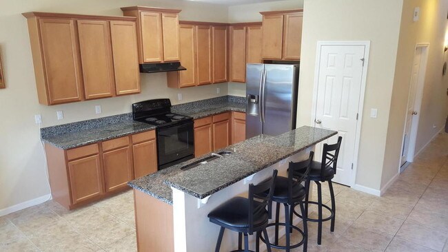 Foto del edificio - 2725 Revolution St