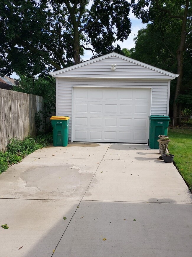 Photo - 17488 McCracken Rd House