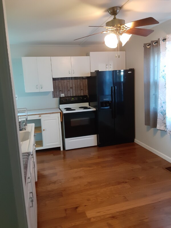 Building Photo - 208 Wagner St