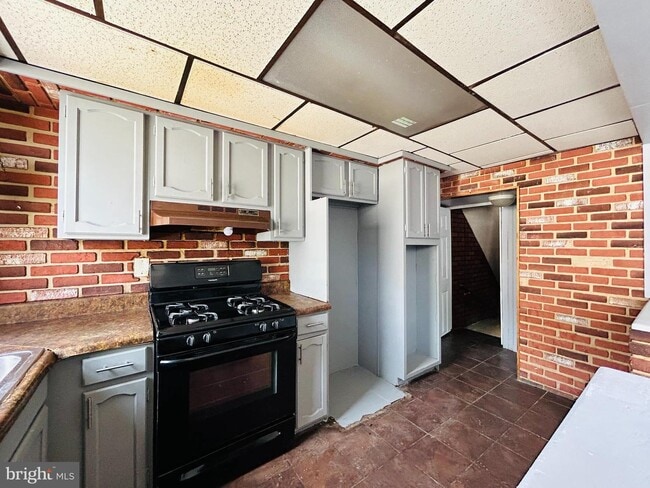 Building Photo - 6024 Shisler St