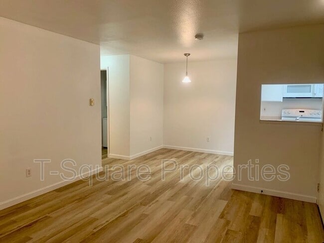 Building Photo - 14200 NE 171st St