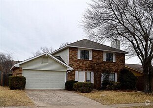 Building Photo - 3304 Forest Creek Dr