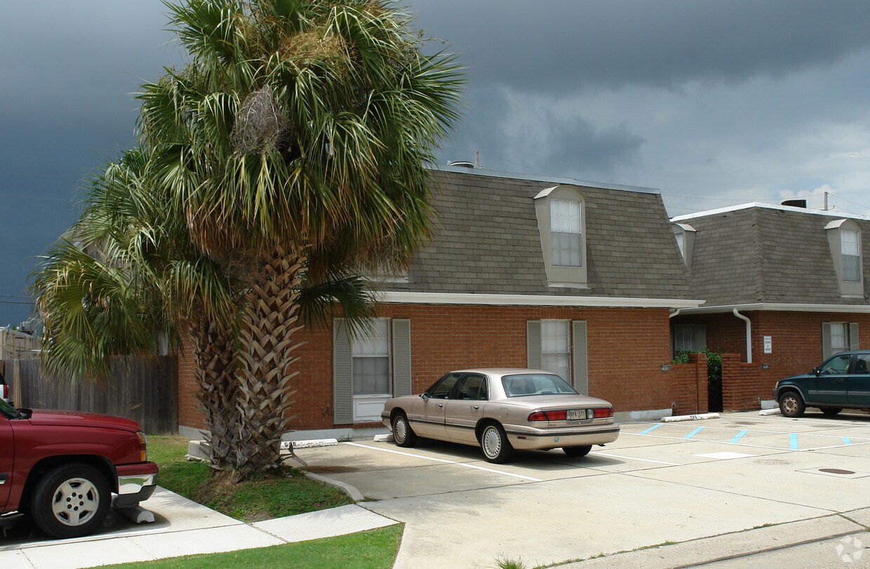 Building Photo - 2800 Kingman St