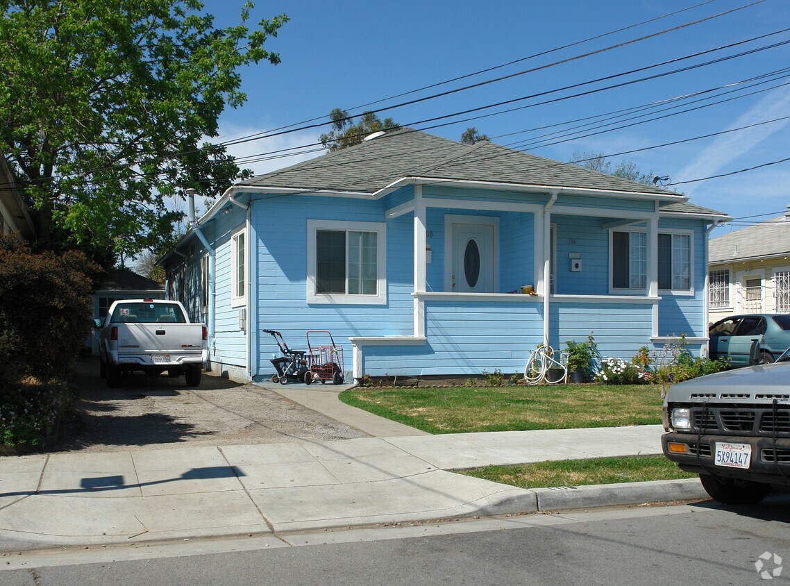 Building Photo - 106-108 S Fremont St